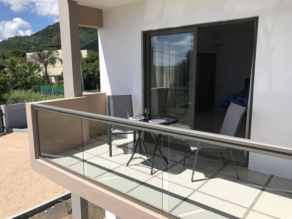 Luxe Exotica Apartments Ла Гулет Екстериор снимка