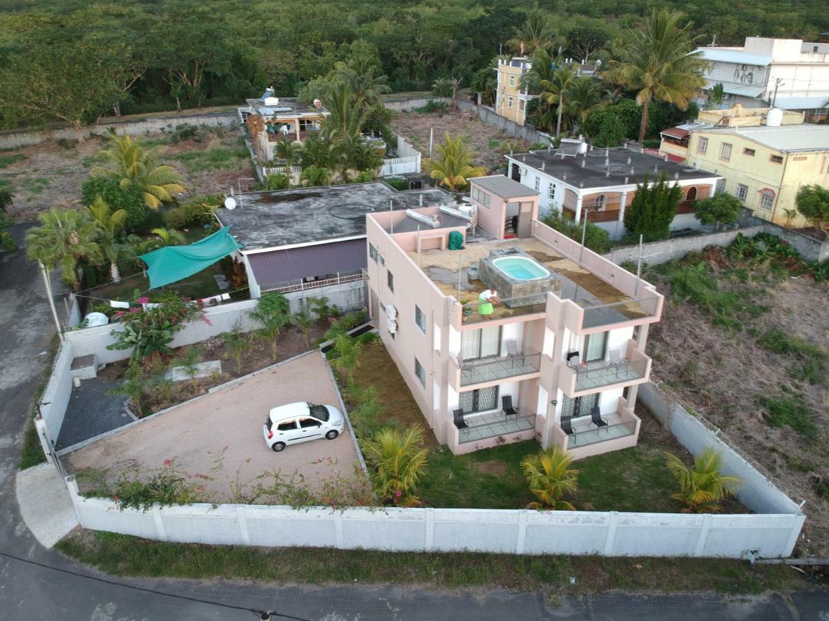 Luxe Exotica Apartments Ла Гулет Екстериор снимка
